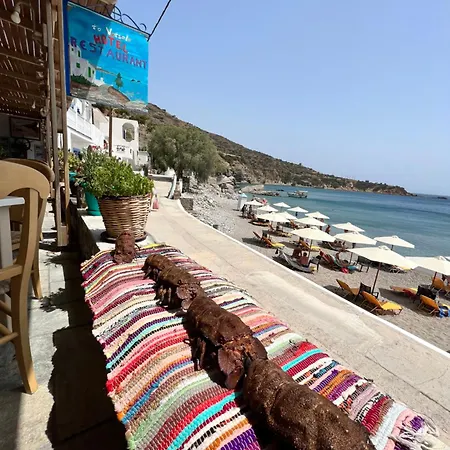 Hotel To Votsalo-beach Side & Taverna
