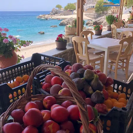 To Votsalo-beach Side & Taverna Hotel