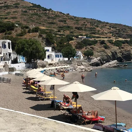 To Votsalo-beach Side & Taverna ホテル 3*