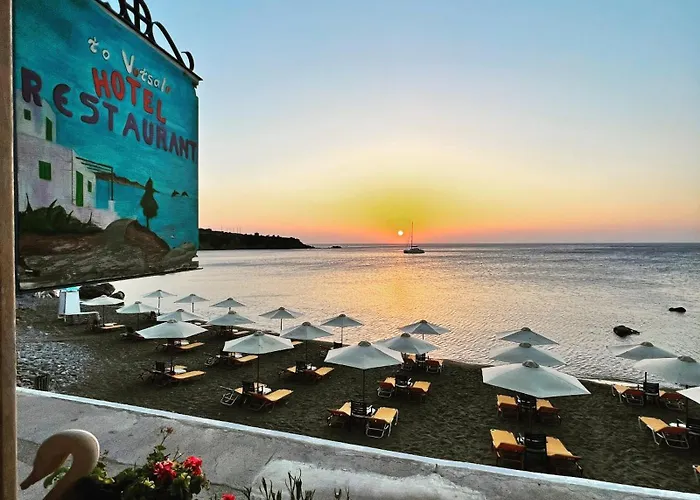 To Votsalo-beach Side & Taverna Hotel