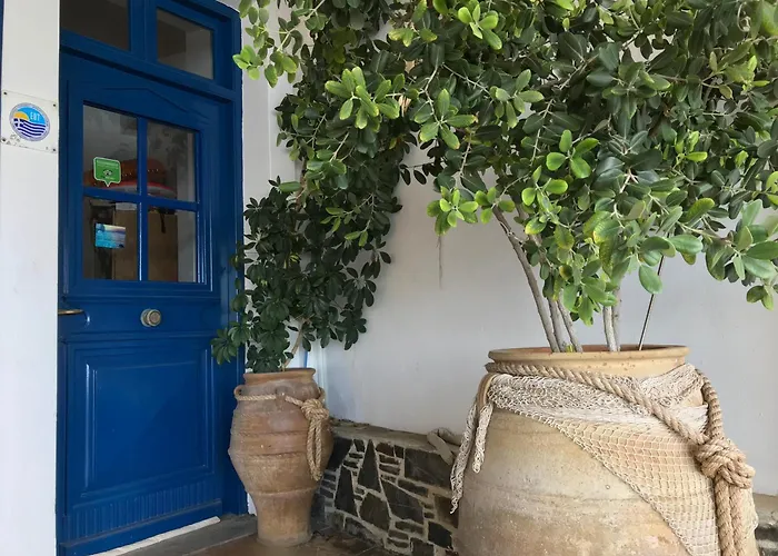 To Votsalo-beach Side & Taverna Spoa