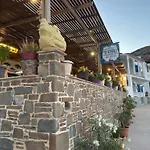 To Votsalo-beach Side & Taverna Hotel
