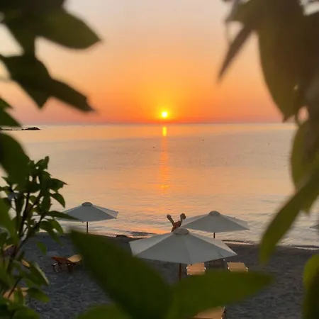 Отель To Votsalo-beach Side & Taverna 3*