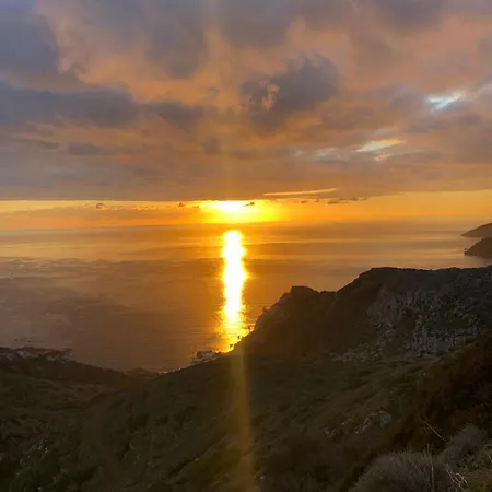 To Votsalo-beach Side & Taverna Spoa