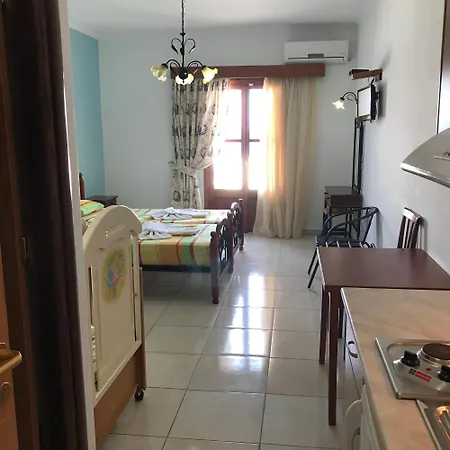 Hotel To Votsalo-beach Side & Taverna 3*