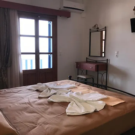 To Votsalo-beach Side & Taverna 3*