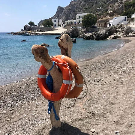 Отель To Votsalo-beach Side & Taverna Spoa