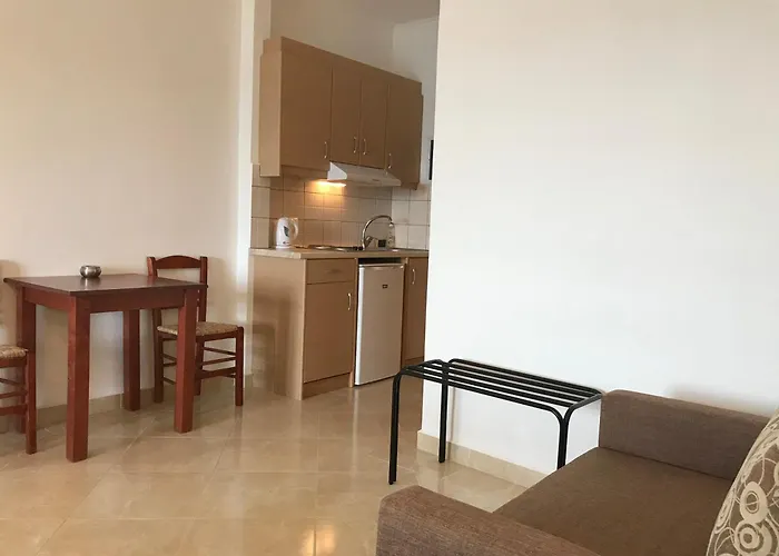 To Votsalo-beach Side & Taverna 3*