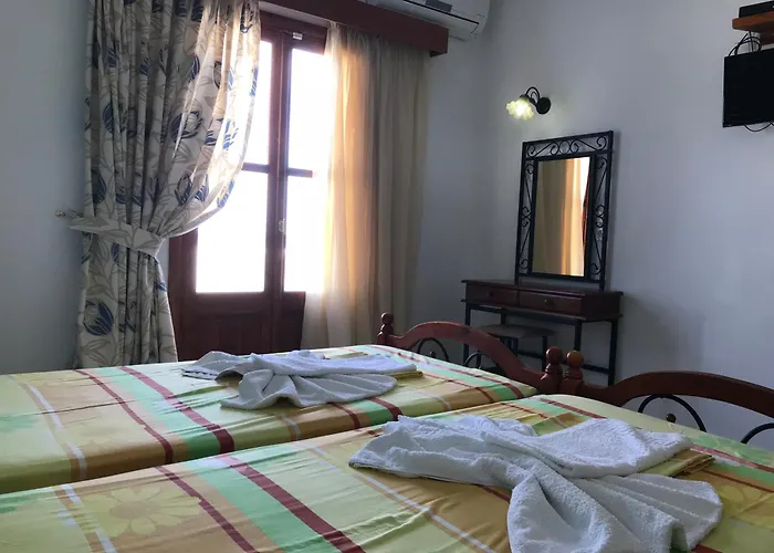 To Votsalo-beach Side & Taverna ホテル 3*