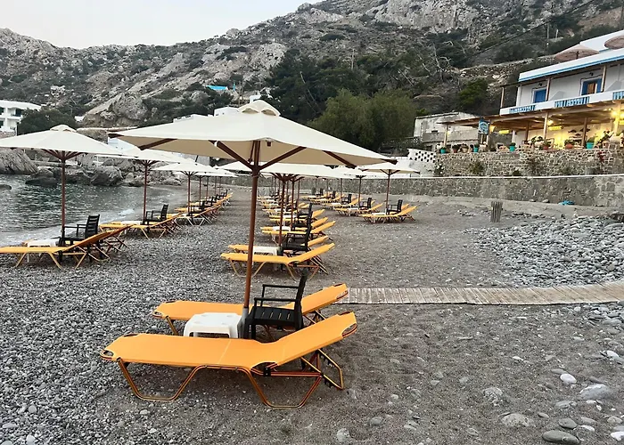 To Votsalo-beach Side & Taverna ホテル 3*