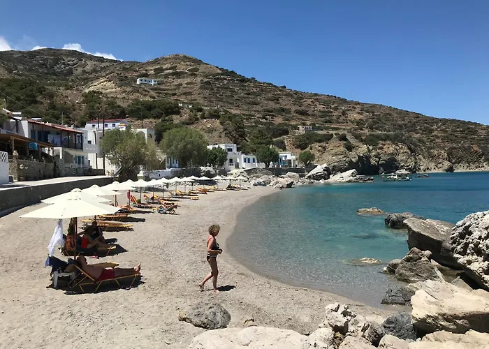 ホテル To Votsalo-beach Side & Taverna Spoa