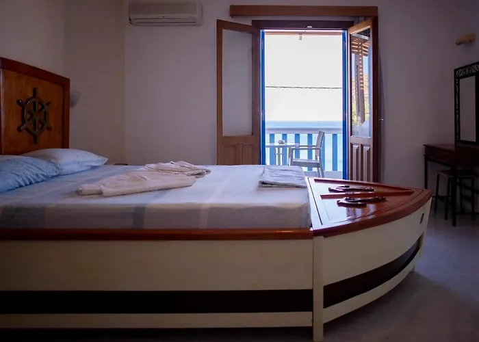 To Votsalo-beach Side & Taverna ホテル