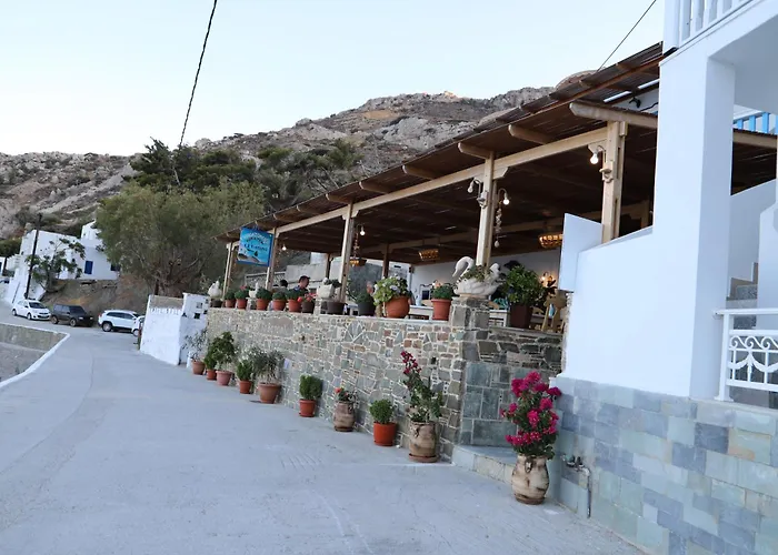 To Votsalo-beach Side & Taverna ホテル Spoa