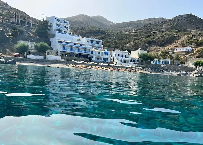 ホテル To Votsalo-beach Side & Taverna Spoa